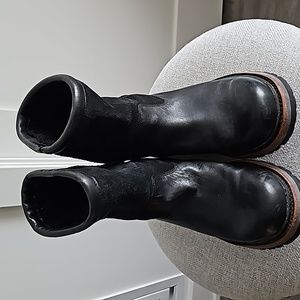 Uggs Men's Leather boots